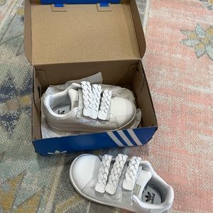 Adidas Stan Smith size 10 white originals with braided Velcro straps- never worn